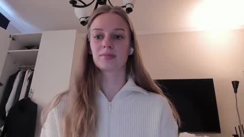 Alice  online show from 02/25/25, 09:20