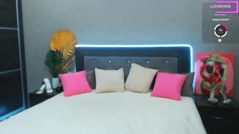 Snapshot of magic_eyes_ chatting on 12/10/24, 07:58 Hypnotizing online show from 12/10/24, 07:58