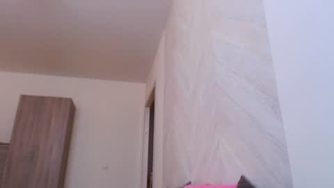 Snapshot of magic_eyes_ chatting on 07/05/26, 04:19 Hypnotizing online show from 07/05/26, 04:19