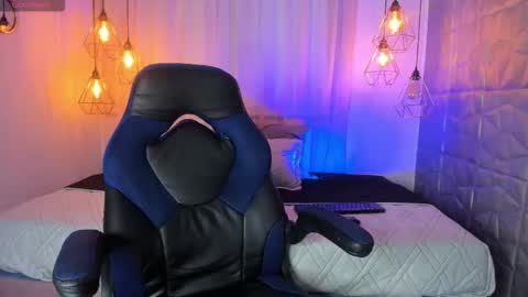 Kaori  online show from 10/20/25, 12:49