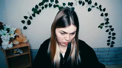 magic_katarina_ online show from 02/17/25, 07:58