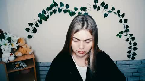 magic_katarina_ online show from 03/05/25, 06:44