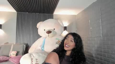 Snapshot of magic_marg chatting on 05/04/26, 10:06 Marge online show from 05/04/26, 10:06