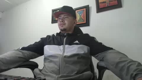 magic_milk23 online show from 09/18/25, 10:50