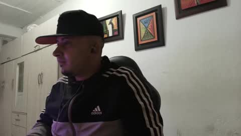 magic_milk23 online show from 09/25/25, 03:10