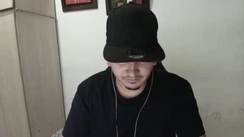 magic_milk23 online show from 10/01/25, 03:12