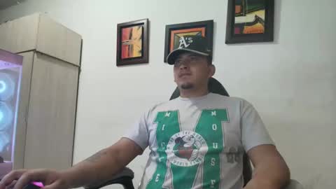 magic_milk23 online show from 12/14/25, 02:06