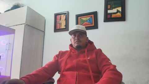 magic_milk23 online show from 01/12/26, 01:38