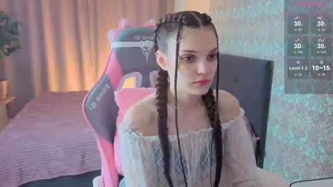 Snapshot of magic_shy chatting on 06/25/26, 01:38 Merry online show from 06/25/26, 01:38
