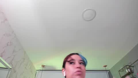 Snapshot of magic_sofii chatting on 10/16/25, 07:48 S  online show from 10/16/25, 07:48