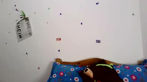 Snapshot of magic_trans_girl chatting on 04/28/26, 02:10 vivis brina online show from 04/28/26, 02:10
