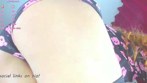 Snapshot of magical_orgasm chatting on 02/05/25, 08:11 Lorelei online show from 02/05/25, 08:11