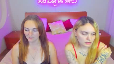 Lili and Bella online show from 09/26/25, 06:12
