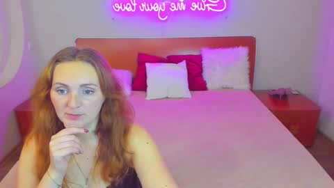 Lili and Bella online show from 11/23/25, 05:46