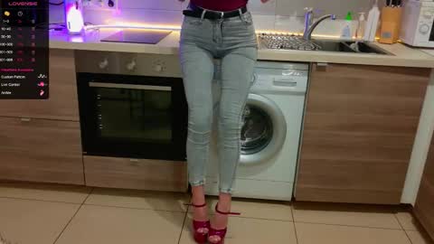 MagicLove online show from 11/22/25, 01:43