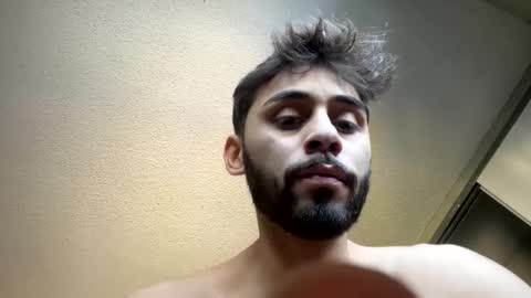 Snapshot of magicmatt230 chatting on 01/10/25, 06:17 magicmatt online show from 01/10/25, 06:17