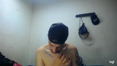 Snapshot of magico_9809 chatting on 03/15/26, 01:39 BRAYAN online show from 03/15/26, 01:39