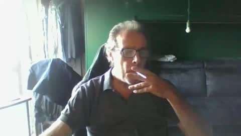 Snapshot of magicomerlino63 chatting on 09/24/25, 11:24 magicomerlino63 online show from 09/24/25, 11:24