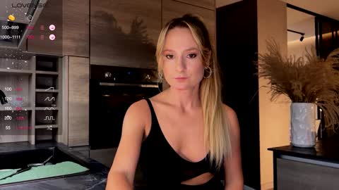 magicpeaach online show from 12/01/24, 04:29