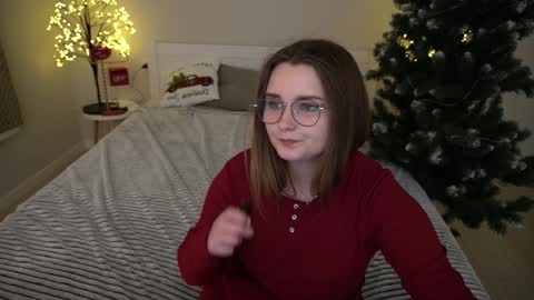 Snapshot of magicpeachhs chatting on 12/09/24, 05:30 Emily online show from 12/09/24, 05:30
