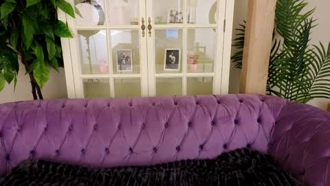 Snapshot of magicpeachhs chatting on 04/03/26, 06:00 Emily online show from 04/03/26, 06:00