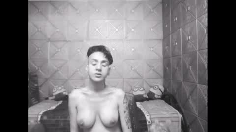 Snapshot of magicsaya chatting on 02/02/25, 04:48 TsKaycee online show from 02/02/25, 04:48