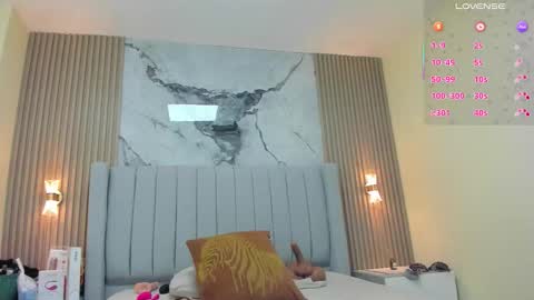 magievans1 online show from 10/16/25, 01:01