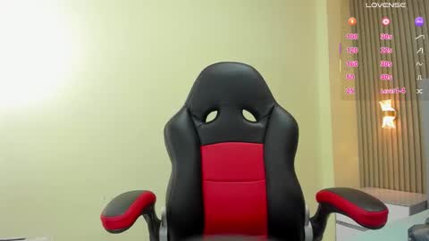 magievans1 online show from 10/22/25, 12:27