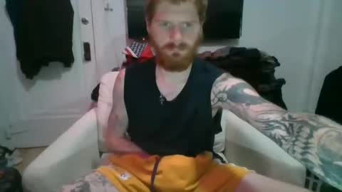 Snapshot of magnetic77slav chatting on 10/17/25, 08:28 magnetic77slav online show from 10/17/25, 08:28