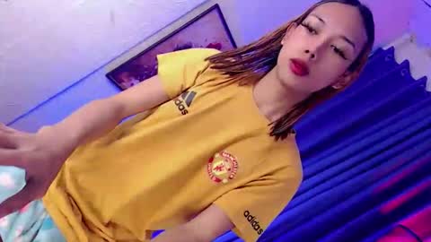 Snapshot of magnifecentcock69_mocah chatting on 10/22/25, 11:21 Mocah online show from 10/22/25, 11:21