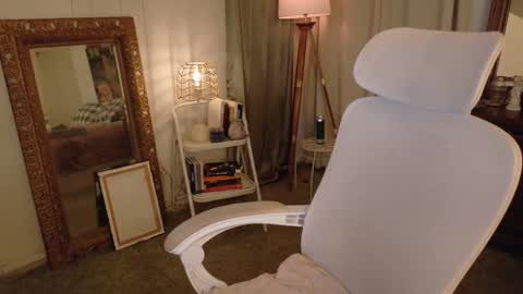 Snapshot of magnolia_jane chatting on 10/09/25, 06:00 Magnolia Maggie Maggie Jane online show from 10/09/25, 06:00