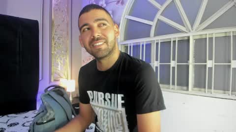 Snapshot of magnus_alejo chatting on 05/29/26, 10:35 Magnus Alejo online show from 05/29/26, 10:35
