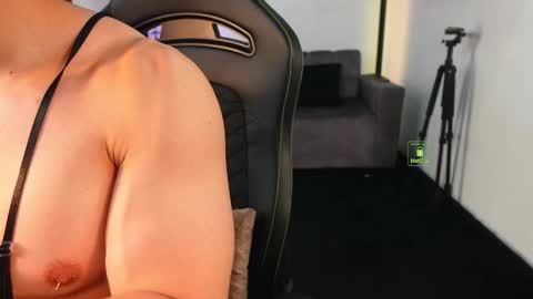 If you want me to use the Lovense please let me know  --    online show from 02/20/26, 06:41