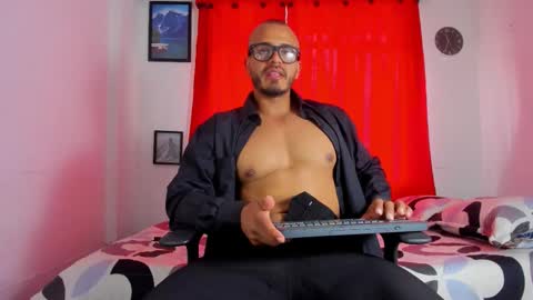 Magnusclark online show from 11/11/25, 06:08