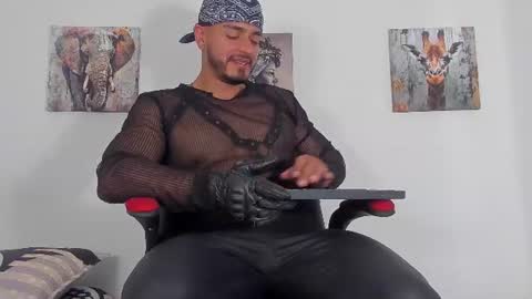Snapshot of magnusclark chatting on 07/08/26, 06:45 Magnusclark online show from 07/08/26, 06:45