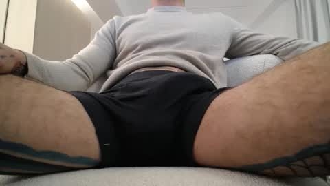 Snapshot of magnusohm chatting on 04/12/26, 09:31 magnusohm online show from 04/12/26, 09:31