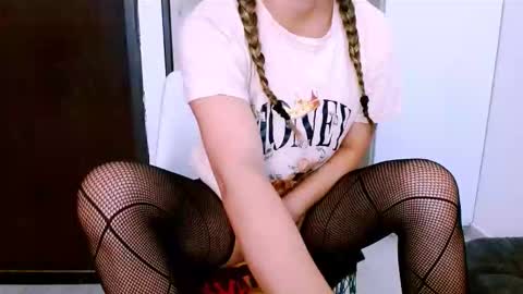 Snapshot of magy__2 chatting on 03/18/26, 10:02 magy online show from 03/18/26, 10:02