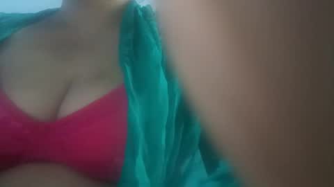 Snapshot of mahi_arora55 chatting on 05/11/26, 12:49 Mahi online show from 05/11/26, 12:49