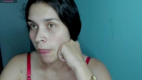 Snapshot of mahiia_1 chatting on 04/13/26, 03:12 Mahiia online show from 04/13/26, 03:12