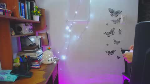 Snapshot of maia24 chatting on 12/15/24, 10:15 LIZZIE SEE BELOW IMPORTANT INFORMATION online show from 12/15/24, 10:15