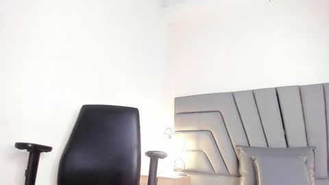 maia_520 online show from 01/07/26, 06:32