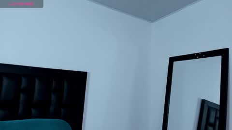 Snapshot of maia_davies chatting on 12/04/24, 04:16 Maia online show from 12/04/24, 04:16