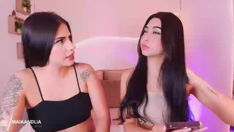 Snapshot of maia_lia_ chatting on 09/09/25, 08:30 MAIA LIA online show from 09/09/25, 08:30