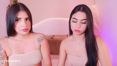 Snapshot of maia_lia_ chatting on 09/10/25, 08:20 MAIA LIA online show from 09/10/25, 08:20