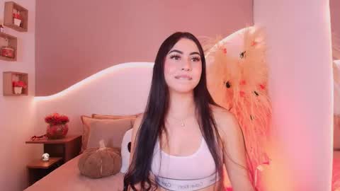 Snapshot of maia_lia_ chatting on 10/26/25, 11:09 MAIA LIA online show from 10/26/25, 11:09