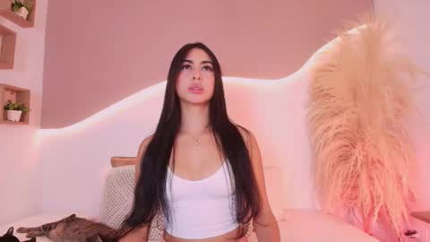 Snapshot of maia_lia_ chatting on 02/13/26, 12:06 MAIA LIA online show from 02/13/26, 12:06