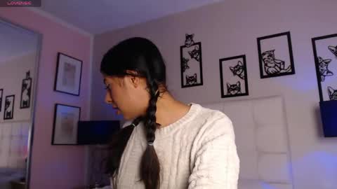 Maia Reficco online show from 04/16/26, 12:28