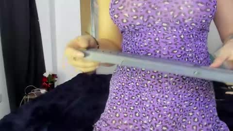 Snapshot of maia_stark_ chatting on 02/11/25, 09:09 Maia Stark online show from 02/11/25, 09:09