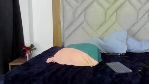 Snapshot of maia_stark_ chatting on 02/15/25, 07:16 Maia Stark online show from 02/15/25, 07:16