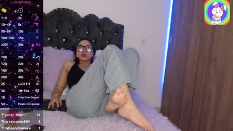 Snapshot of maiaa_evans chatting on 02/08/25, 05:29 t online show from 02/08/25, 05:29